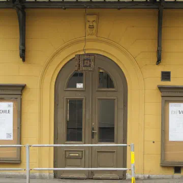 Voile et dévoile à la Maison du Concert, Neuchâtel