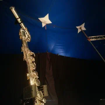 Bass in the stars - ZartiCirque