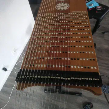 Harpejji - changement de cordes - 2