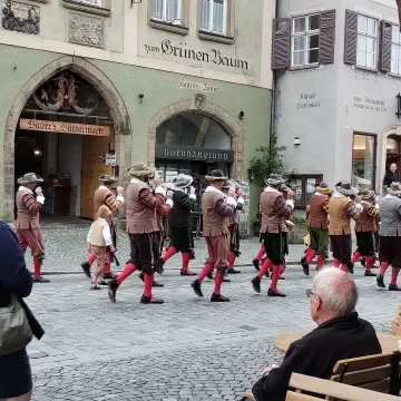 J-23-28-Prague-8